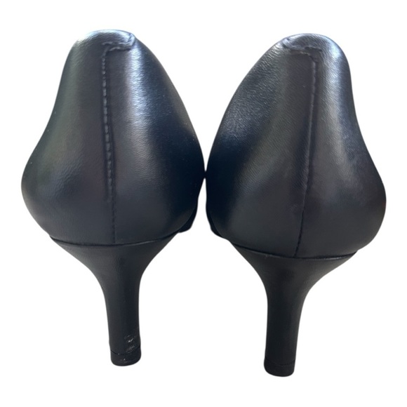 Rockport seven to 7 Classic Black leather Women's Pumps sz 7 worn once - Picture 4 of 4